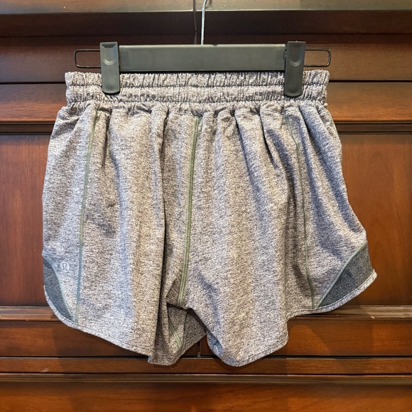 Lululemon Hotty Hot Low Rise Shorts 4” — Size 4, Heather Grey - Picture 2 of 3